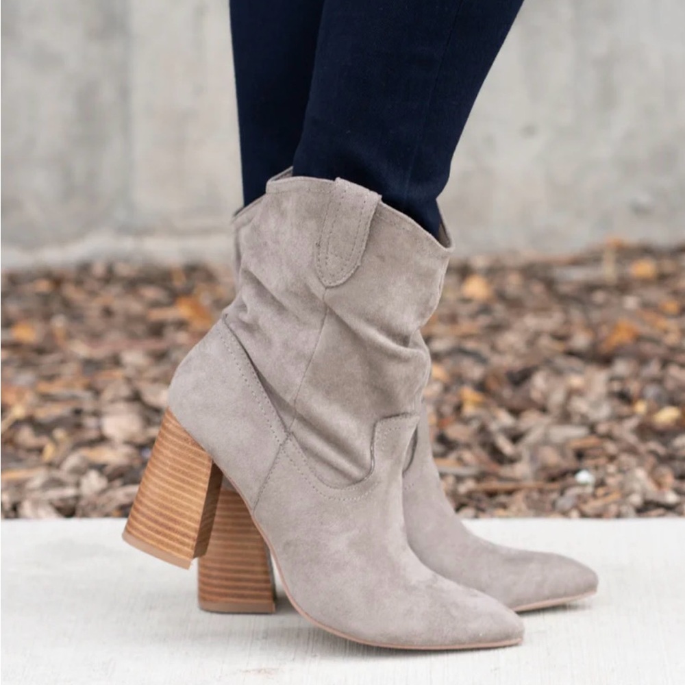 BRAND NEW Never Worn! Mi.iM Grey Slouchy Western Boots